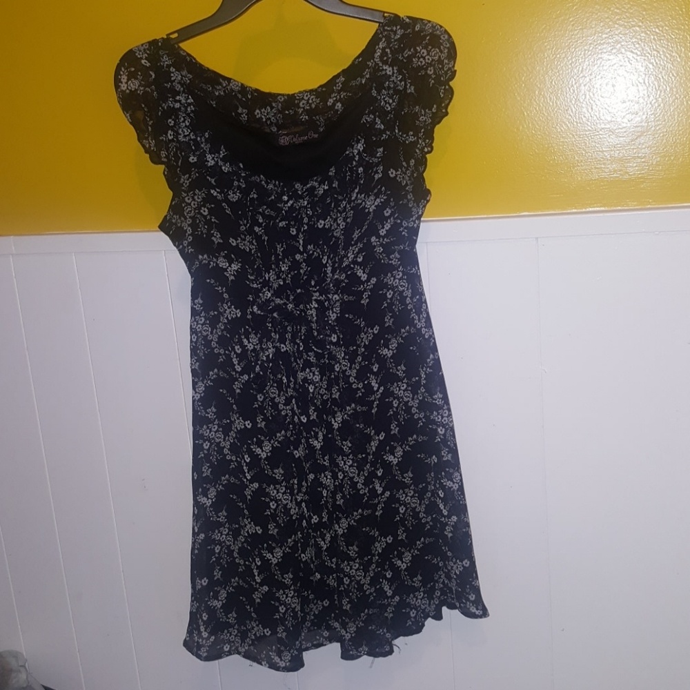🍒Volume One Dress Stretchable (S)